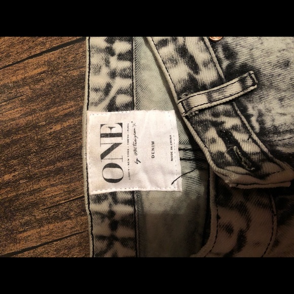One teaspoon jeans trashed free birds - Picture 3 of 3